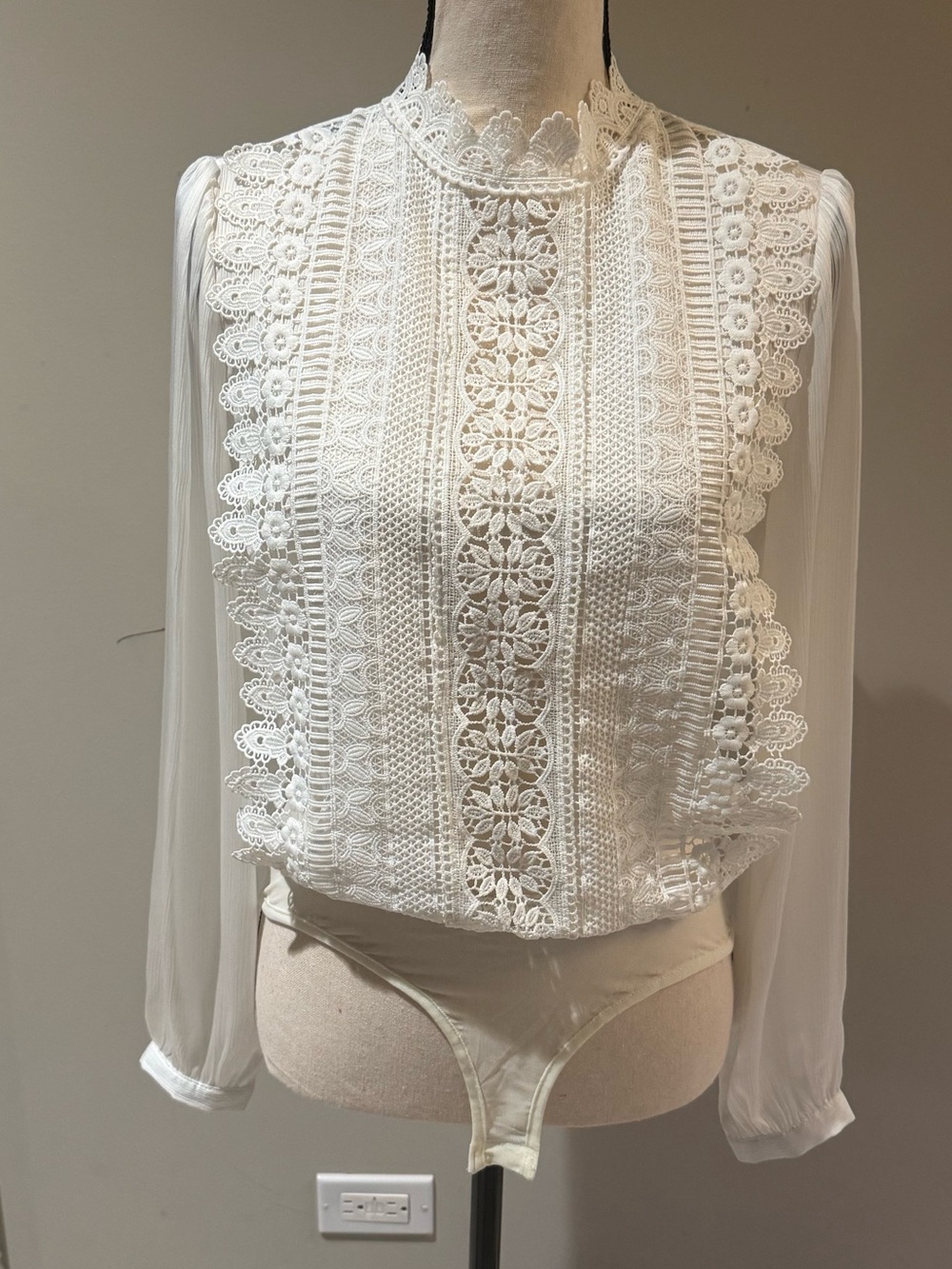 Lulumari White Lace High-Neck Bodysuit